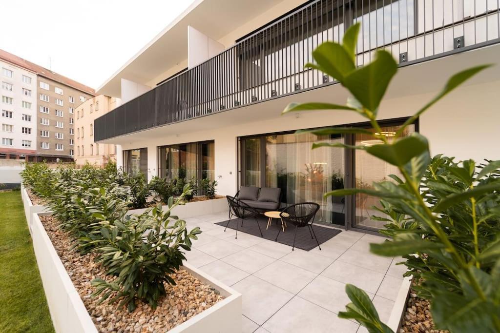 Gold Garden Terrace Apartment Brno Exterior photo